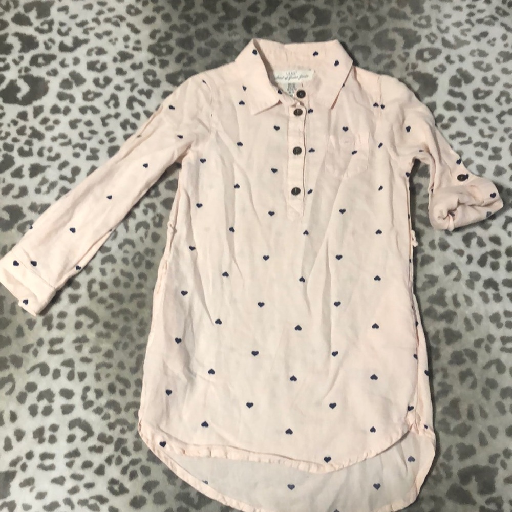 Girl’s shirt dress.